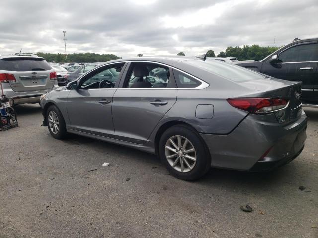 5NPE24AF7JH680994 - 2018 HYUNDAI SONATA SE GRAY photo 2