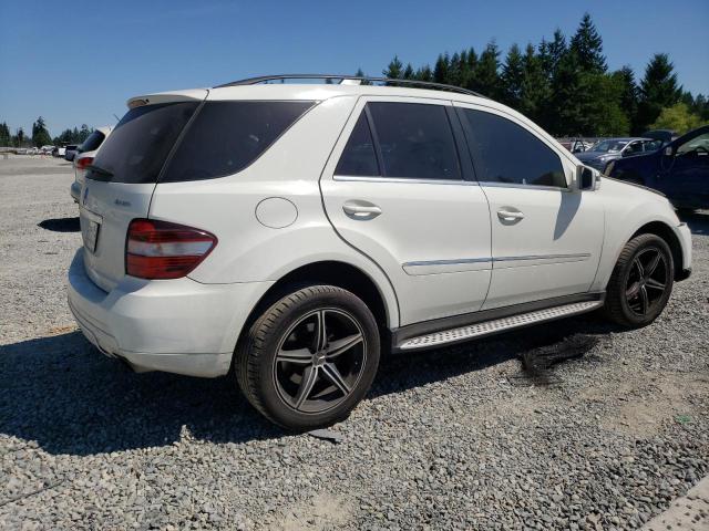 4JGBB8GB7BA732692 - 2011 MERCEDES-BENZ ML 350 4MATIC WHITE photo 3