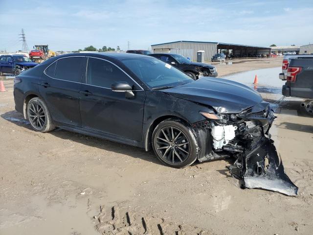 4T1G11AK4RU220275 - 2024 TOYOTA CAMRY SE NIGHT SHADE BLACK photo 4