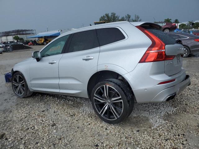 LYV102DM4KB235827 - 2019 VOLVO XC60 T5 R-DESIGN SILVER photo 2