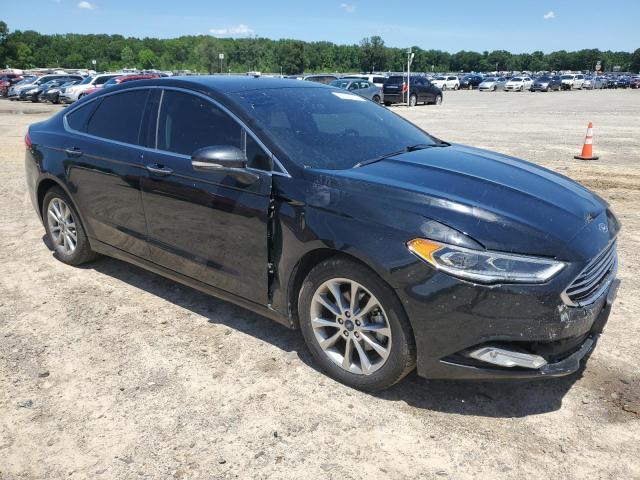 3FA6P0HD7HR204003 - 2017 FORD FUSION SE BLACK photo 4