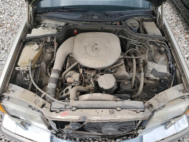 WDBCA35D2GA246302 - 1986 MERCEDES-BENZ 420 SEL GOLD photo 11