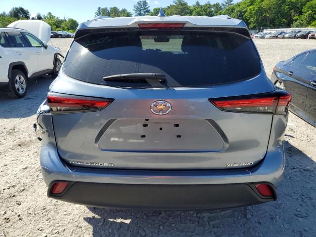 5TDGZRBH7MS154946 - 2021 TOYOTA HIGHLANDER XLE GRAY photo 6