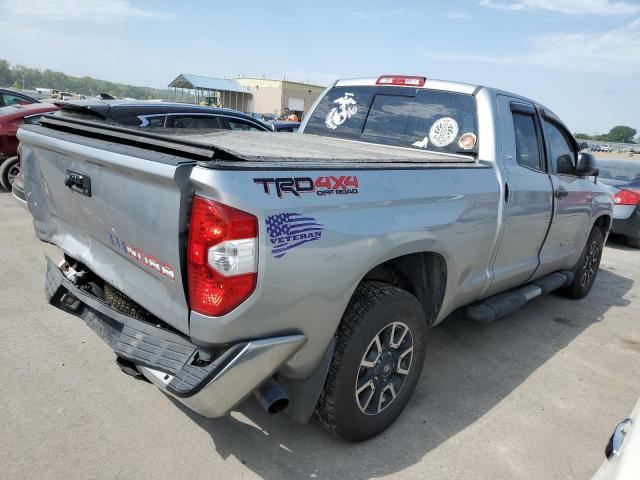 5TFUW5F1XGX577021 - 2016 TOYOTA TUNDRA DOUBLE CAB SR/SR5 SILVER photo 3