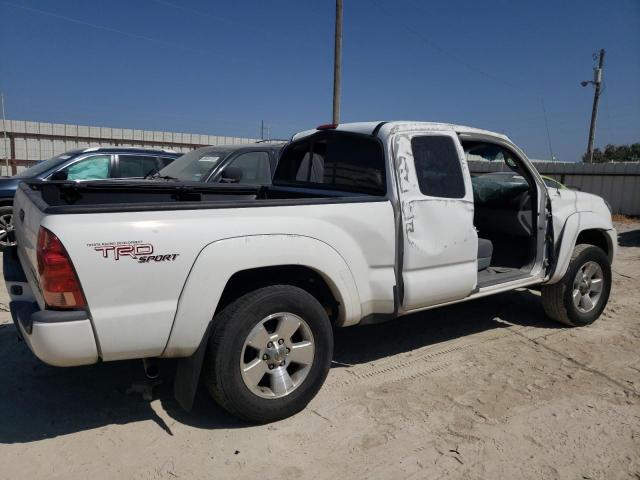 5TETU62N47Z443839 - 2007 TOYOTA TACOMA PRERUNNER ACCESS CAB WHITE photo 3