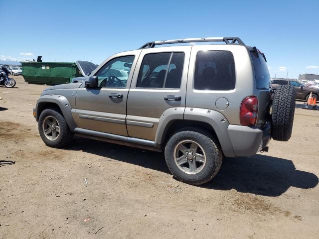 1J4GL38K46W260978 - 2006 JEEP LIBERTY RENEGADE SILVER photo 2