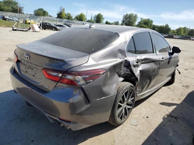 4T1G11AK1PU741760 - 2023 TOYOTA CAMRY SE NIGHT SHADE SILVER photo 3