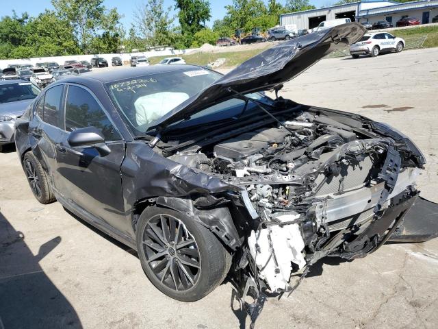 4T1G11AK1PU741760 - 2023 TOYOTA CAMRY SE NIGHT SHADE SILVER photo 4