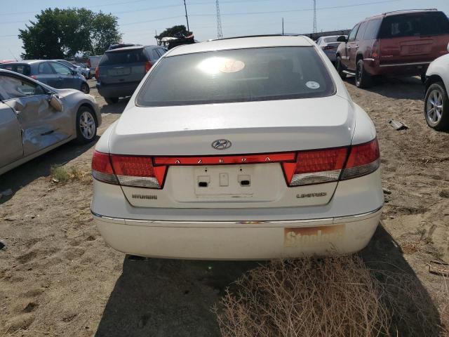 KMHFC46F56A086635 - 2006 HYUNDAI AZERA SE WHITE photo 6