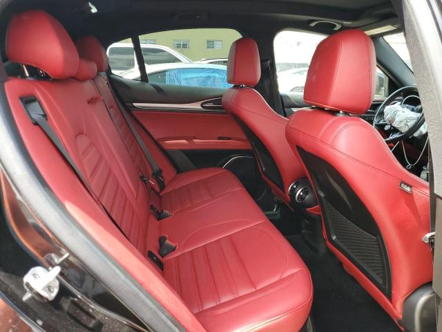 ZASPAKBN4L7C86874 - 2020 ALFA ROMEO STELVIO TI 黑色 照片 10