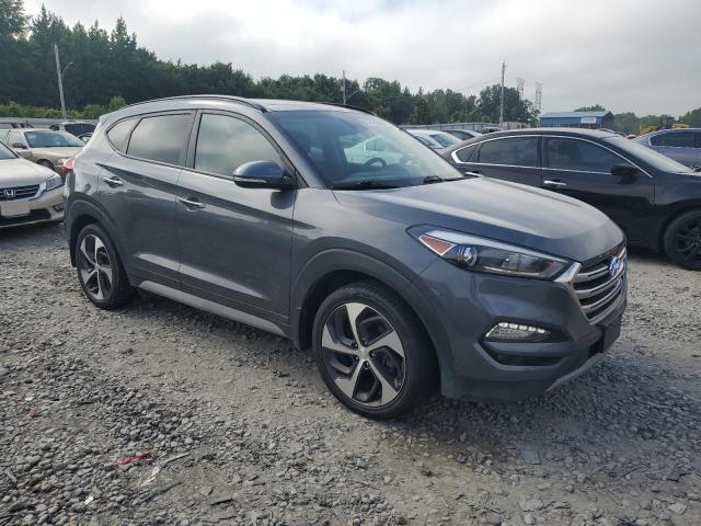 KM8J3CA28JU676408 - 2018 HYUNDAI TUCSON VALUE GRAY photo 4