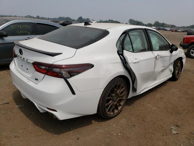 4T1T11AK0PU130567 - 2023 TOYOTA CAMRY SE NIGHT SHADE WHITE photo 3