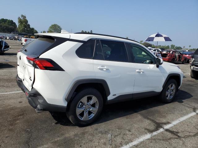 JTMMWRFV6PD201752 - 2023 TOYOTA RAV4 LE WHITE photo 3