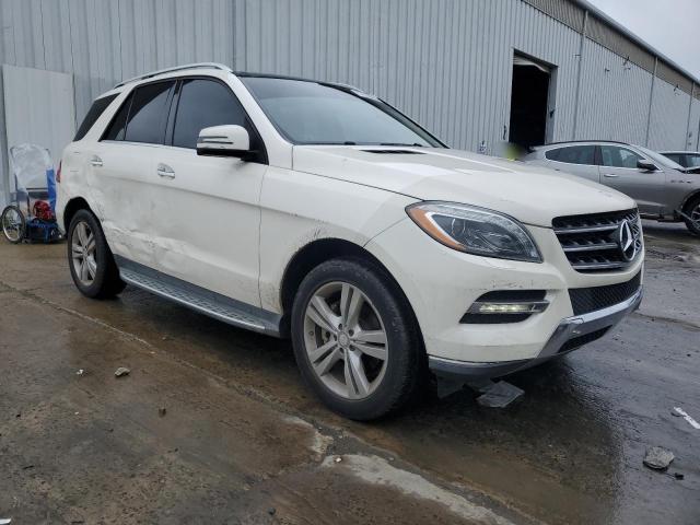4JGDA5HB2DA105961 - 2013 MERCEDES-BENZ ML 350 4MATIC WHITE photo 4