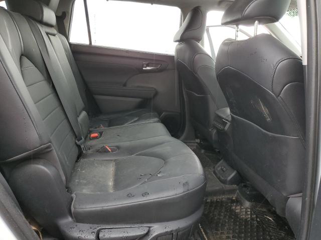 5TDGZRBHXLS500101 - 2020 TOYOTA HIGHLANDER XLE WHITE photo 11