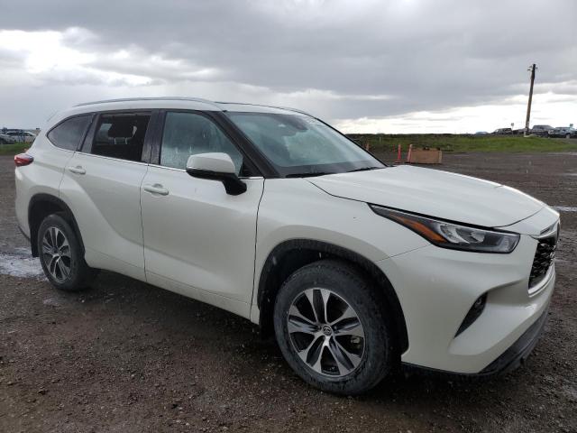 5TDGZRBHXLS500101 - 2020 TOYOTA HIGHLANDER XLE WHITE photo 4