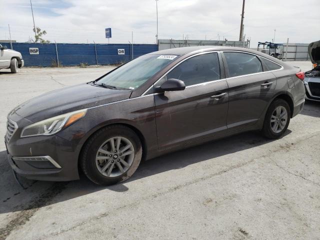 5NPE24AF2FH166977 - 2015 HYUNDAI SONATA SE BROWN photo 1