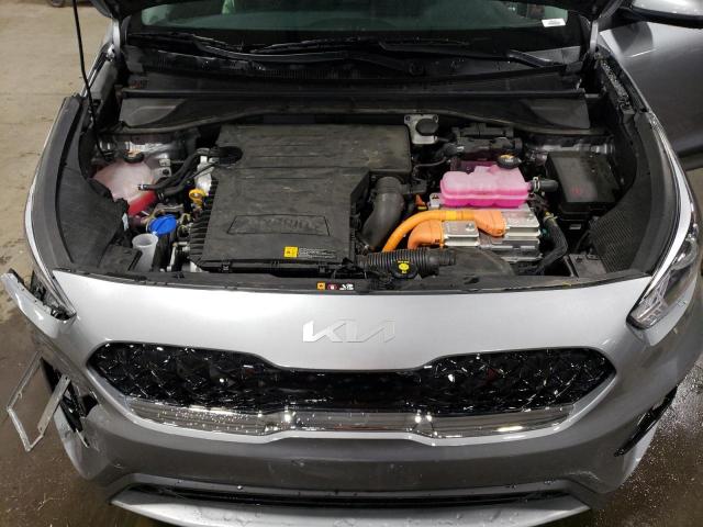 KNDCB3LC7N5540891 - 2022 KIA NIRO LX SILVER photo 11