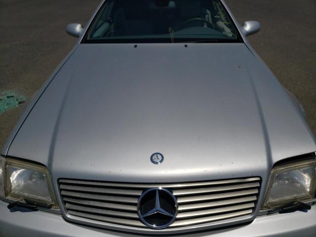 WDBFA68F41F200234 - 2001 MERCEDES-BENZ SL 500 SILVER photo 11