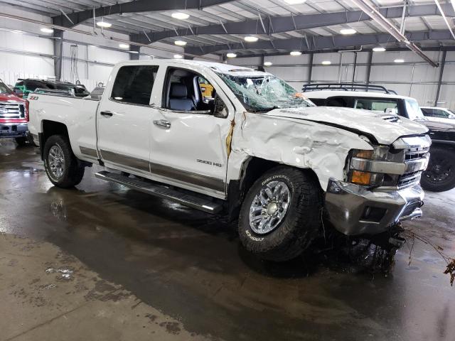 1GC4K0CY0JF285682 - 2018 CHEVROLET silverado K3500 LTZ WHITE photo 4