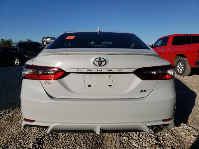 4T1G11AK0PU137164 - 2023 TOYOTA CAMRY SE NIGHT SHADE WHITE photo 6