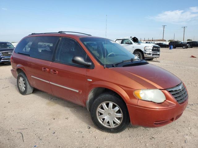 2A4GP54L76R692651 - 2006 CHRYSLER TOWN&COUNT TOURING MAROON photo 4