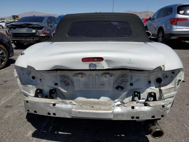 JM1NB353810200419 - 2001 MAZDA MX-5 MIATA BASE WHITE photo 6