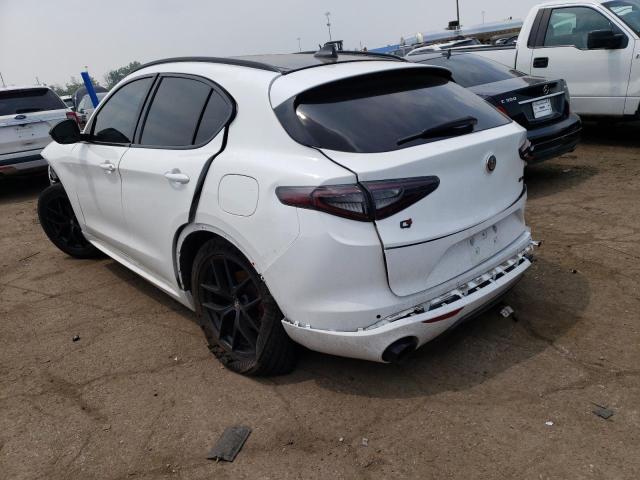 ZASPAKBN9M7D15013 - 2021 ALFA ROMEO STELVIO TI WHITE photo 2