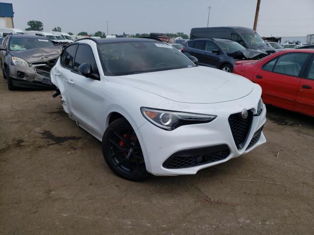 ZASPAKBN9M7D15013 - 2021 ALFA ROMEO STELVIO TI WHITE photo 4