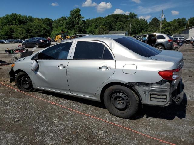 2T1BU4EE9DC123431 - 2013 TOYOTA COROLLA BASE SILVER photo 2