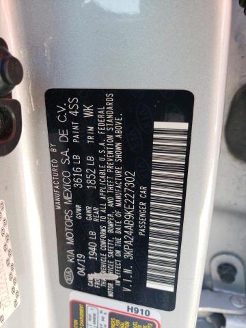 3KPA24AB9KE227302 - 2019 KIA RIO S SILVER photo 12