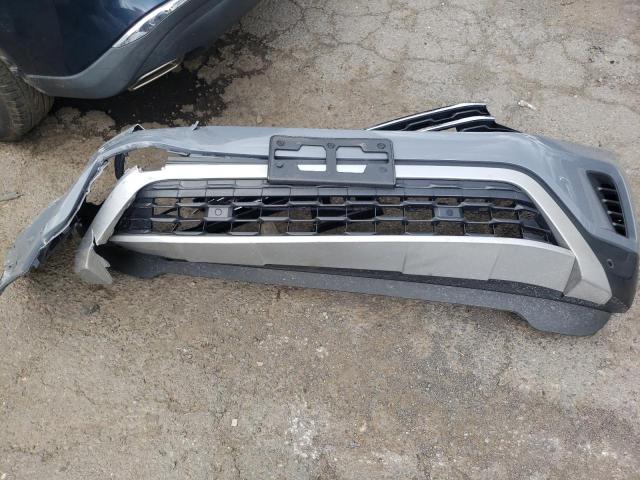 1V21C2CA3LC228832 - 2020 VOLKSWAGEN ATLAS CROS SE Серый фото 12