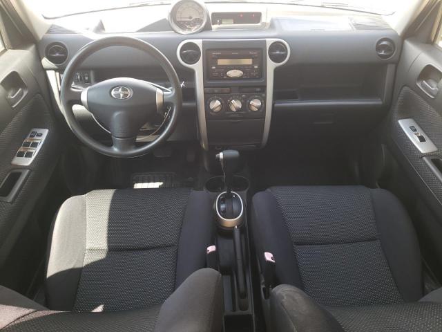 JTLKT324454029720 - 2005 TOYOTA SCION XB WHITE photo 8