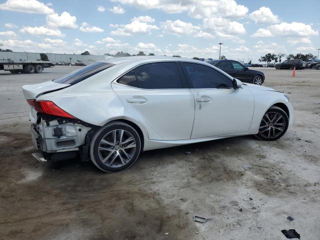 JTHBA1D20J5068356 - 2018 LEXUS IS 300 WHITE photo 3