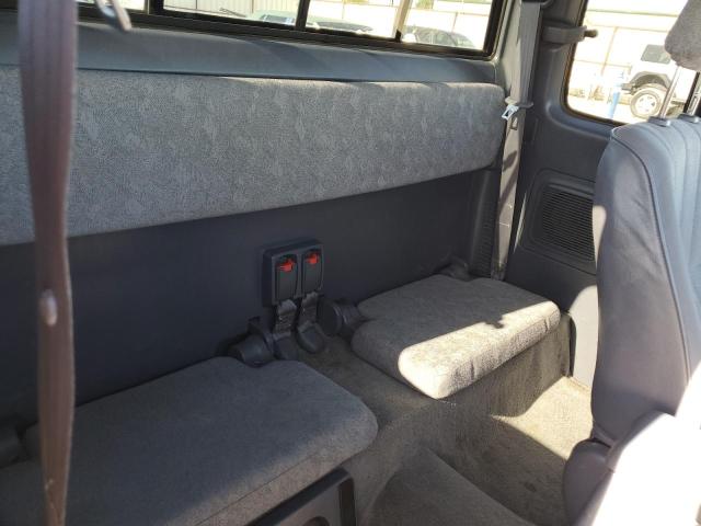 4TASM92N2YZ592109 - 2000 TOYOTA TACOMA XTRACAB PRERUNNER Gümüş foto 10