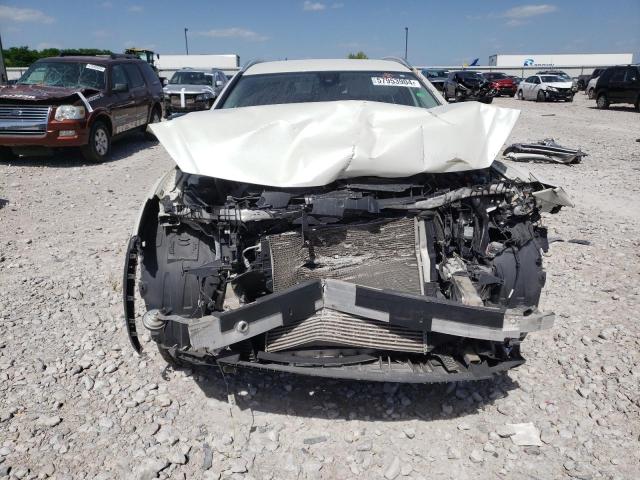 SJKCH5CR8HA034624 - 2017 INFINITI QX30 BASE 白色 照片 5