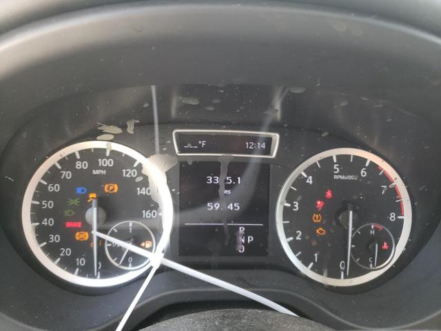 SJKCH5CR8HA034624 - 2017 INFINITI QX30 BASE 白色 照片 9