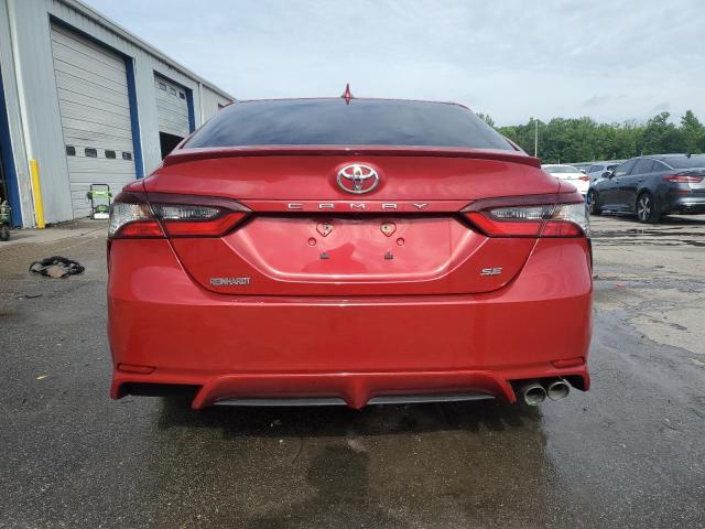 4T1T11AK3PU114668 - 2023 TOYOTA CAMRY SE NIGHT SHADE RED photo 6