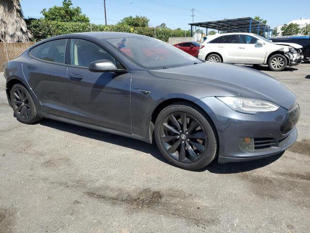 5YJSA1E13GF128323 - 2016 TESLA MODEL S ნაცრისფერი ფოტო 4