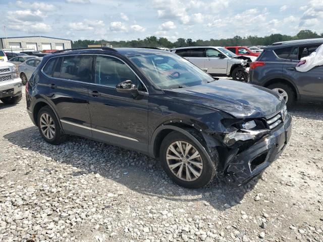 3VV3B7AXXJM140410 - 2018 VOLKSWAGEN TIGUAN SE შავი ფოტო 4