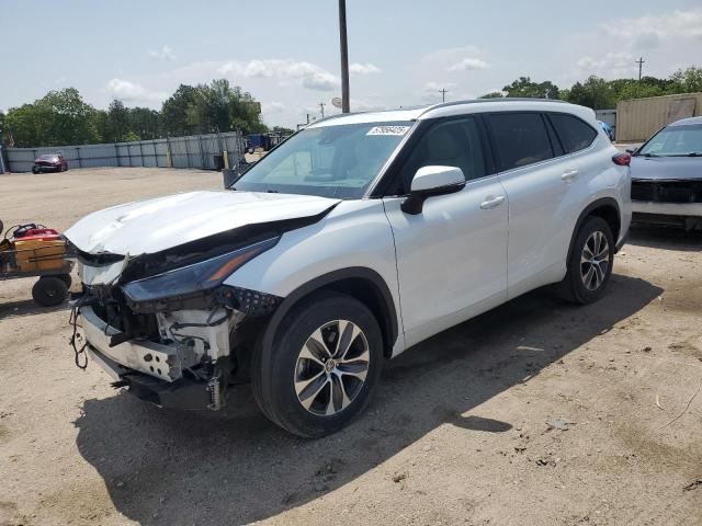 2022 TOYOTA HIGHLANDER XLE, null