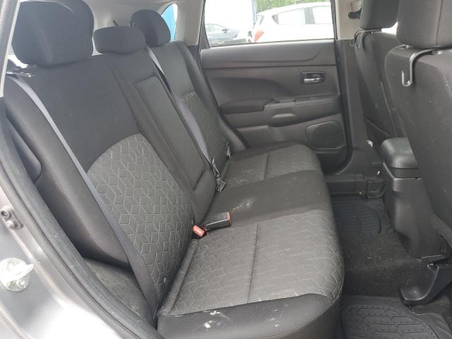 JA4ARUAUXNU002576 - 2022 MITSUBISHI OUTLANDER ES GRAY photo 11