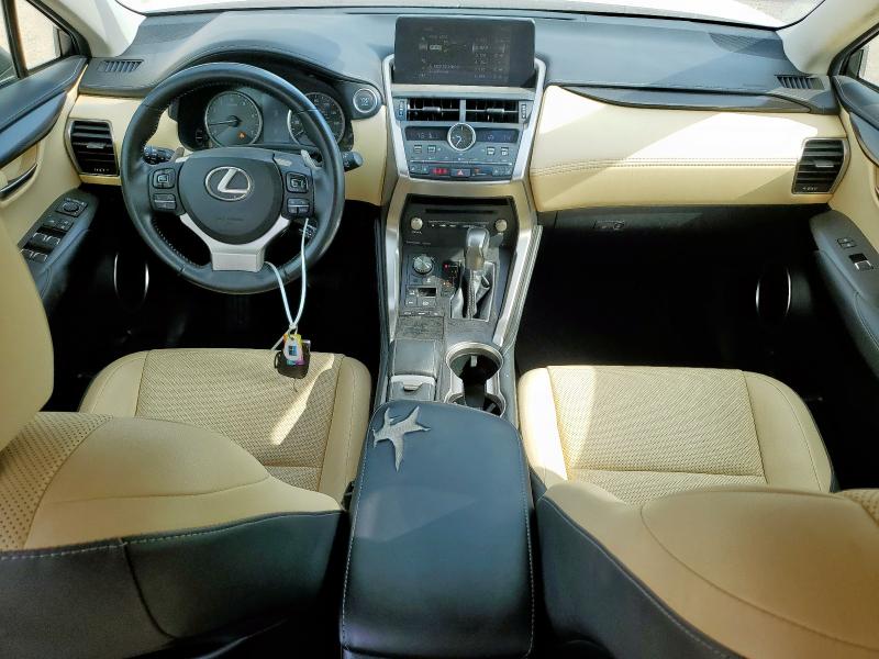 JTJYARBZXK2156437 - 2019 LEXUS NX 300 BASE თეთრი ფოტო 8