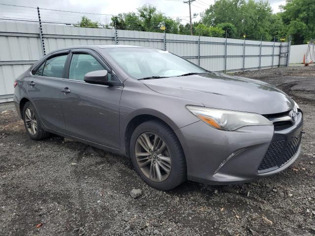 4T1BF1FK6GU261458 - 2016 TOYOTA CAMRY LE GRAY photo 4