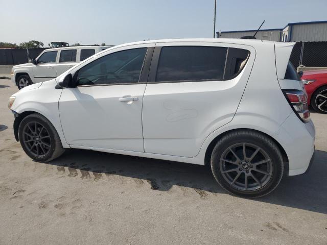 1G1JG6SH6J4106770 - 2018 CHEVROLET SONIC WHITE photo 2