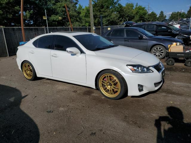 JTHCE5C23B5001592 - 2011 LEXUS IS 350 WHITE photo 4