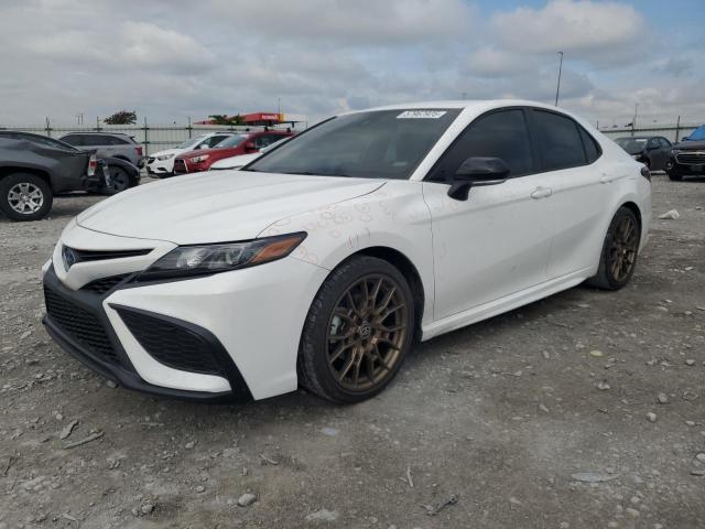4T1T31AK8PU053585 - 2023 TOYOTA CAMRY SE NIGHT SHADE WHITE photo 1