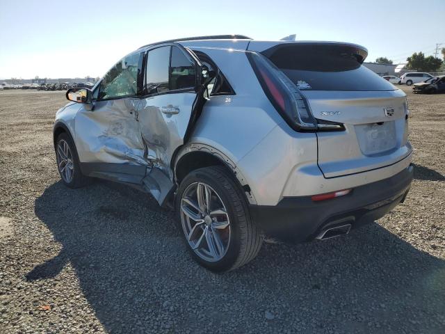 1GYFZER42MF027541 - 2021 CADILLAC XT4 SPORT SILVER photo 2