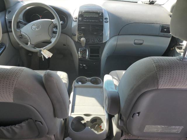 5TDKK4CC8AS324909 - 2010 TOYOTA SIENNA CE SILVER photo 8