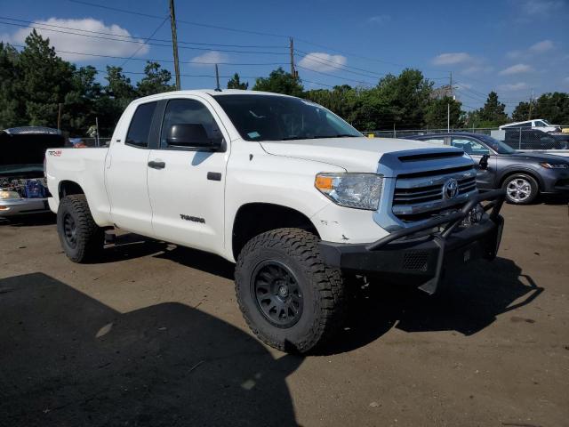 5TFUW5F10HX632626 - 2017 TOYOTA TUNDRA DOUBLE CAB SR/SR5 WHITE photo 4